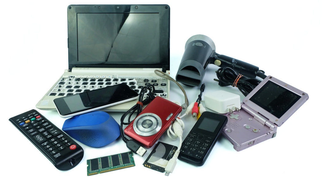 Recycling-disposal-old-small-electronic-hardware
